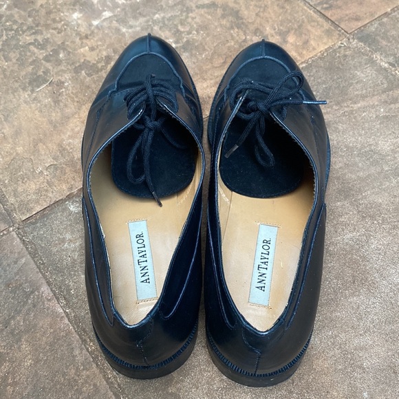 Black Ann Taylor Lace-Up Oxford Shoes - Picture 2 of 6